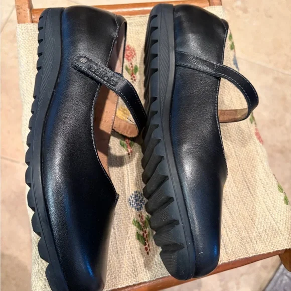 Taos chorus black leather Mary Jane style shoes comfort quality $170 sz 9 - Picture 2 of 16